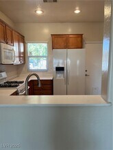 3105 Kingbird Dr in North Las Vegas, NV - Foto de edificio - Building Photo