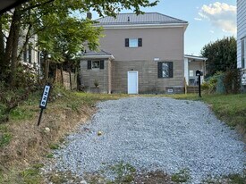 1226 Pennsylvania Ave in Steubenville, OH - Building Photo