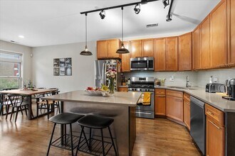 2209 W North Ave in Chicago, IL - Building Photo - Building Photo