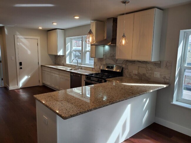 79 Bailey Rd, Unit 1 in Somerville, MA - Building Photo - Building Photo