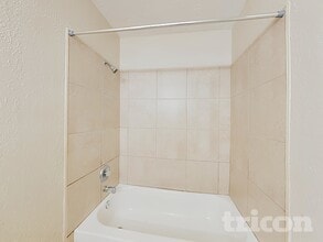 900 Watt Cir in Deltona, FL - Building Photo - Building Photo