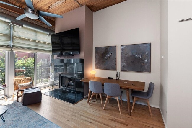 2333 W St Paul Ave in Chicago, IL - Building Photo - Building Photo