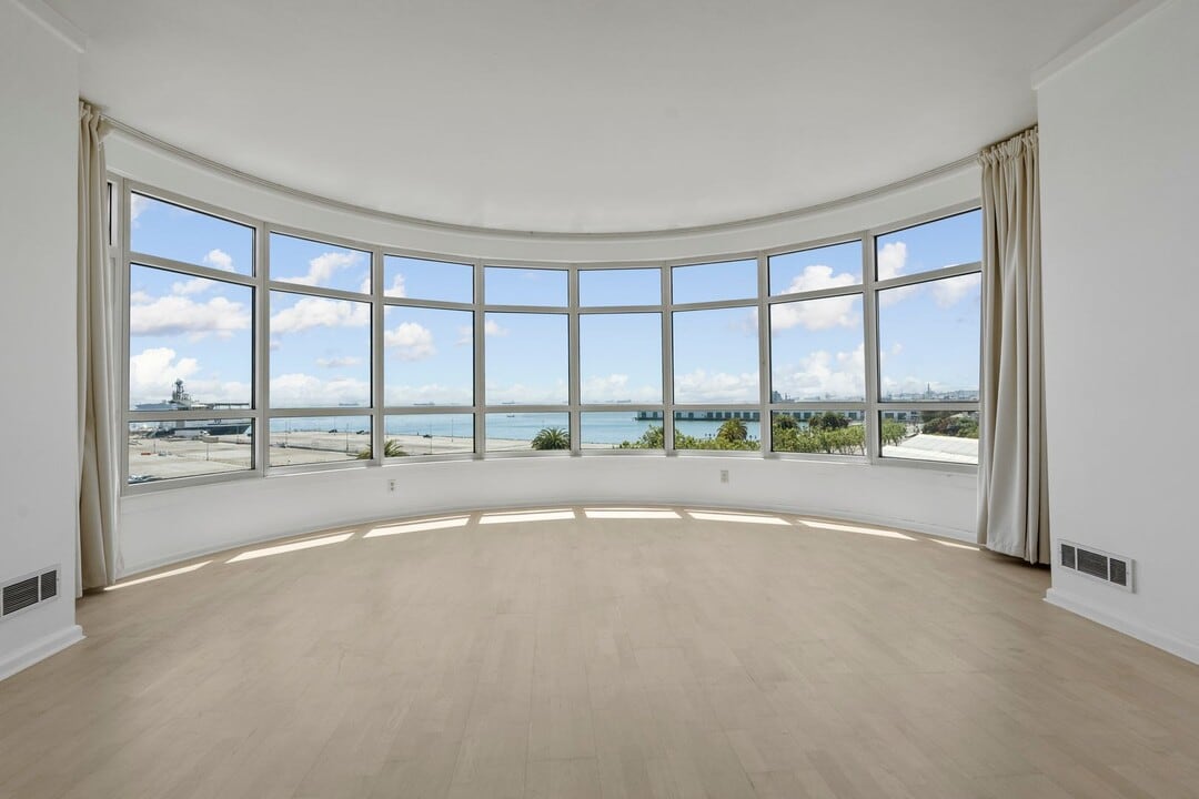 38 Bryant St in San Francisco, CA - Building Photo