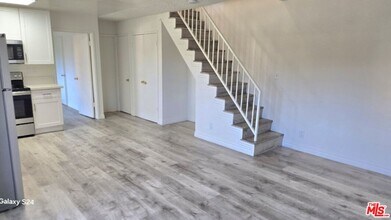 140 N Berendo St in Los Angeles, CA - Building Photo - Building Photo