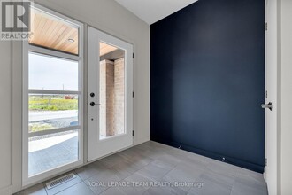 158 Unison St in Ottawa, ON - Building Photo - Building Photo