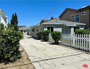 2221 Bataan Rd in Redondo Beach, CA - Building Photo - Building Photo