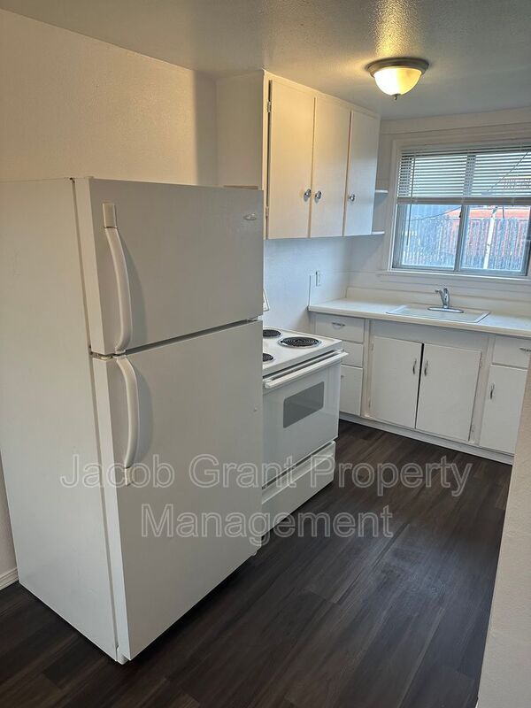 property at 4719 Yellowstone Ave