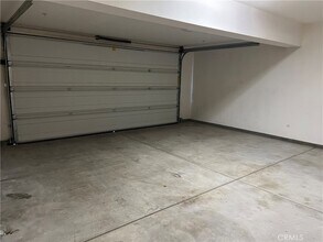 104 Rose Arch in Irvine, CA - Building Photo - Building Photo