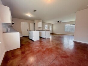 1218 Goodnight Trail in Houston, TX - Foto de edificio - Building Photo