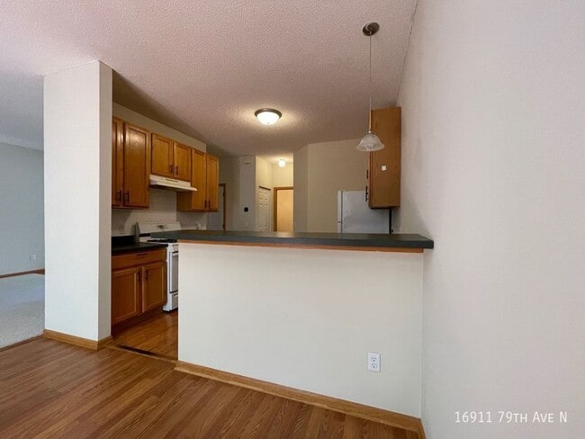 16911 79th Ave N in Osseo, MN - Building Photo - Building Photo