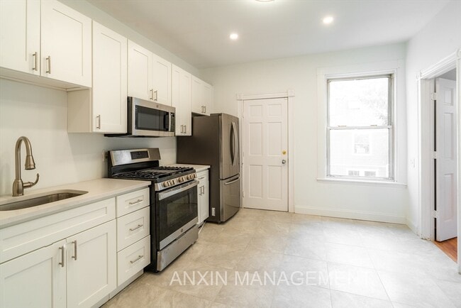 298 Brookline St, Unit 2T