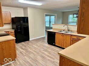 5714 Doe Way in Noblesville, IN - Building Photo - Building Photo