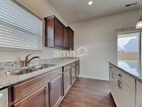 877 Coralberry Ln in Greenwood, IN - Building Photo - Building Photo