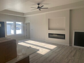 3425 34th St W in Williston, ND - Building Photo - Building Photo