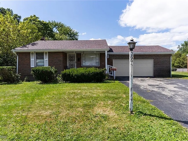 property at 566 Sunshine Ave