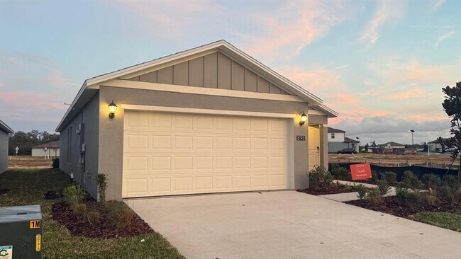 8195 SW 45th Ct in Liberty Triangle, FL - Building Photo - Building Photo