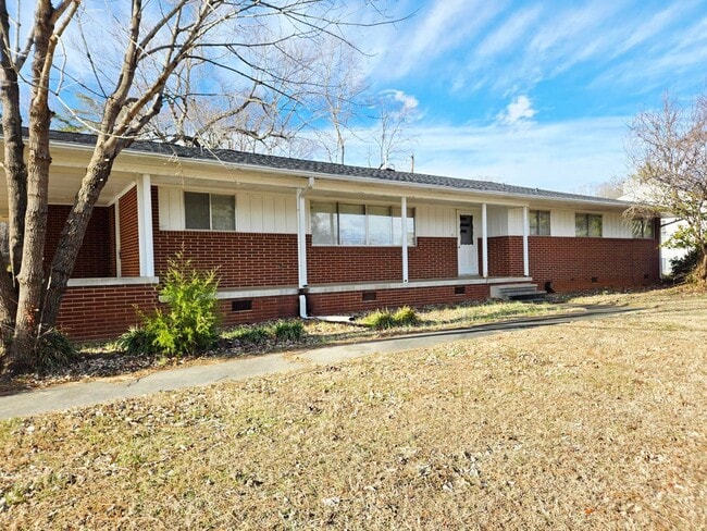 property at 3261 Alamance Rd