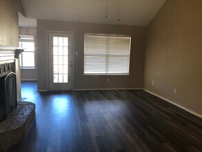 828 Vicksburg Ln in Burleson, TX - Building Photo - Building Photo