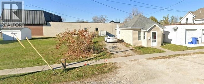 property at 9 Medora Ave W