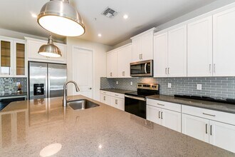 4721 Arboretum Cir in Naples, FL - Building Photo - Building Photo