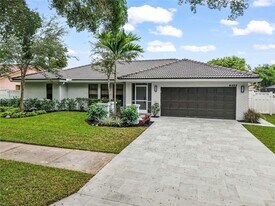 6411 NW 54th Dr in Coral Springs, FL - Building Photo