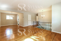 7039 Cresthaven Dr in Glen Burnie, MD - Building Photo - Building Photo