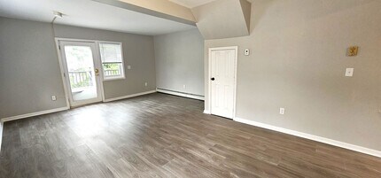 6 West St in Winooski, VT - Building Photo - Building Photo