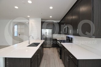 670 S Jacana Ln in Gilbert, AZ - Foto de edificio - Building Photo