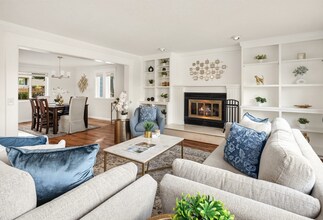 18811 SE 42nd St in Issaquah, WA - Building Photo - Building Photo