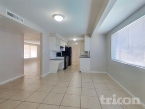 3830 W Royal Palm Rd in Phoenix, AZ - Building Photo - Building Photo