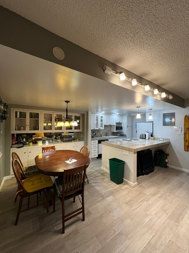 1120 Herbert Ave in South Lake Tahoe, CA - Building Photo - Building Photo