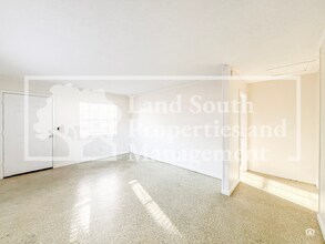 5852 Olender Dr in Lakeland, FL - Building Photo - Building Photo