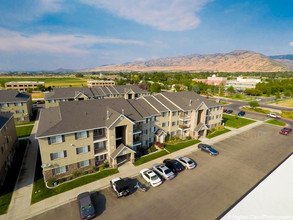 Legacy Village Apartments in North Logan, UT - Foto de edificio - Building Photo