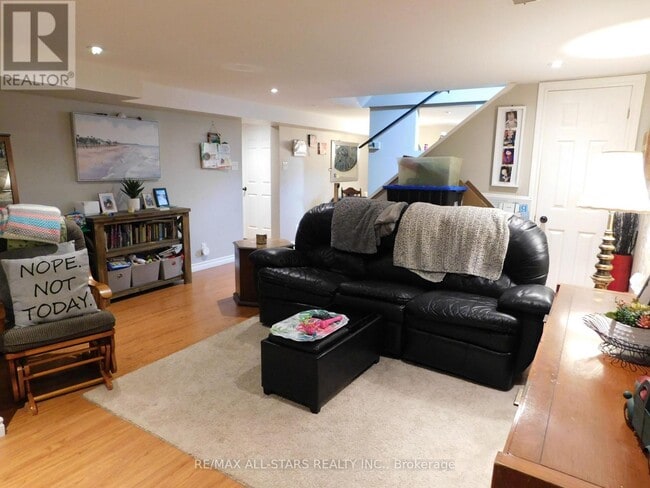232 Angeline St N in Kawartha Lakes, ON - Building Photo - Building Photo