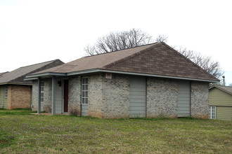 South Haven Manor in Tulsa, OK - Building Photo - Building Photo