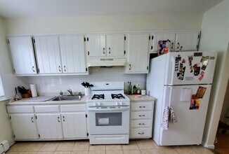 16 Mechanic St in Bayonne, NJ - Building Photo - Building Photo