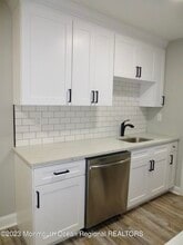 127 Amberly Dr in Englishtown, NJ - Building Photo - Building Photo