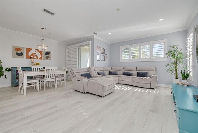 4603 Overlook Dr NE in St. Petersburg, FL - Building Photo - Building Photo