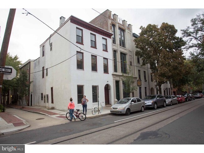 407 S 11th St in Philadelphia, PA - Building Photo - Building Photo
