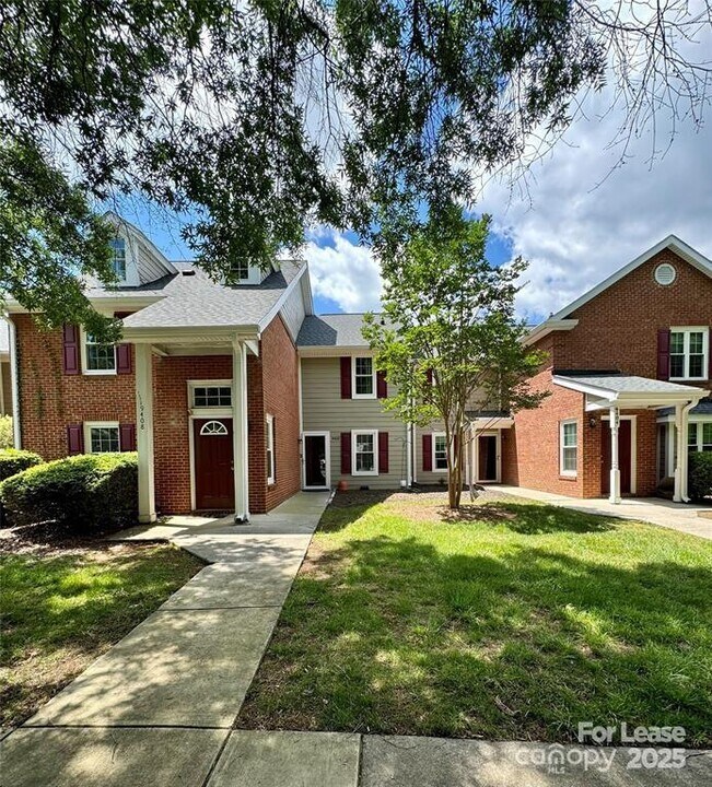 9410 S Vicksburg Park Ct in Charlotte, NC - Building Photo
