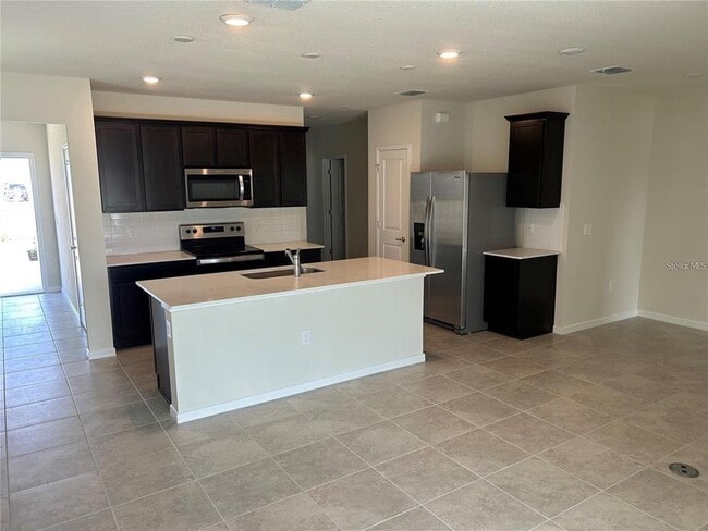 1970 Enchanting Ct in Davenport, FL - Building Photo - Building Photo