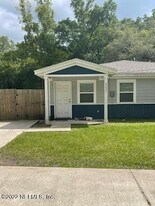 2222 Thomas Ct in Jacksonville, FL - Building Photo