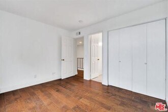 8711 Falmouth Ave, Unit 104 in Playa Del Rey, CA - Foto de edificio - Building Photo