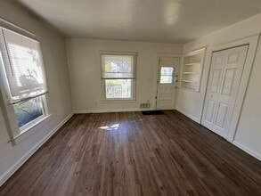 288 Dickey Ave NW in Warren, OH - Building Photo - Building Photo