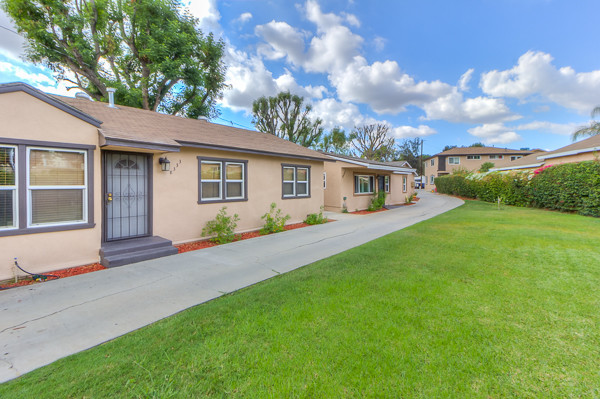 8325-8333 Comstock Ave, Whittier, CA 90602