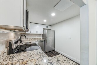 480 NW 20th St in Boca Raton, FL - Building Photo - Building Photo