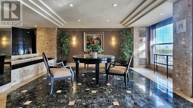 6-616 Humberline Dr in Toronto, ON - Building Photo - Building Photo