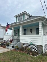 14 Denison Ave in Groton, CT - Building Photo - Building Photo