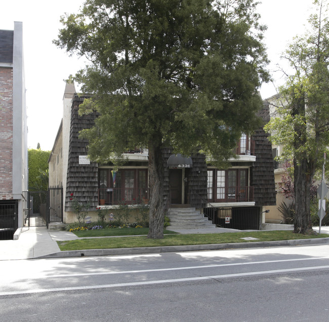 4336 Whitsett Ave in Studio City, CA - Foto de edificio - Building Photo