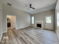 109 Arlington Ct in Newnan, GA - Foto de edificio - Building Photo